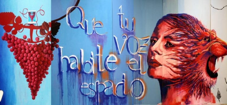 Villaviciosa presenta el mural «Vida» por el 8-M