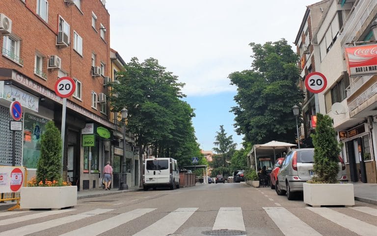 Cortan al tráfico un tramo de la calle Carretas